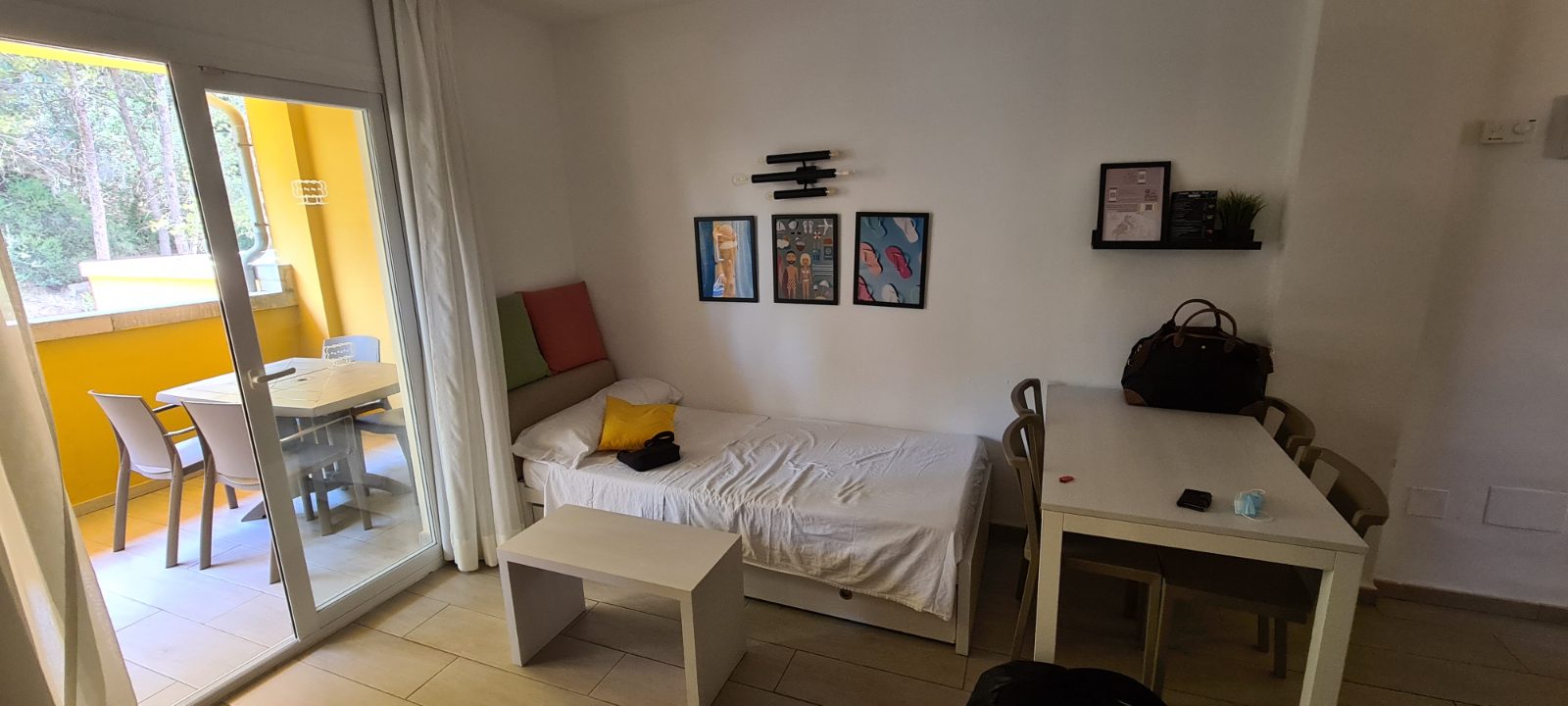 Flor Los Almendros, Paguera